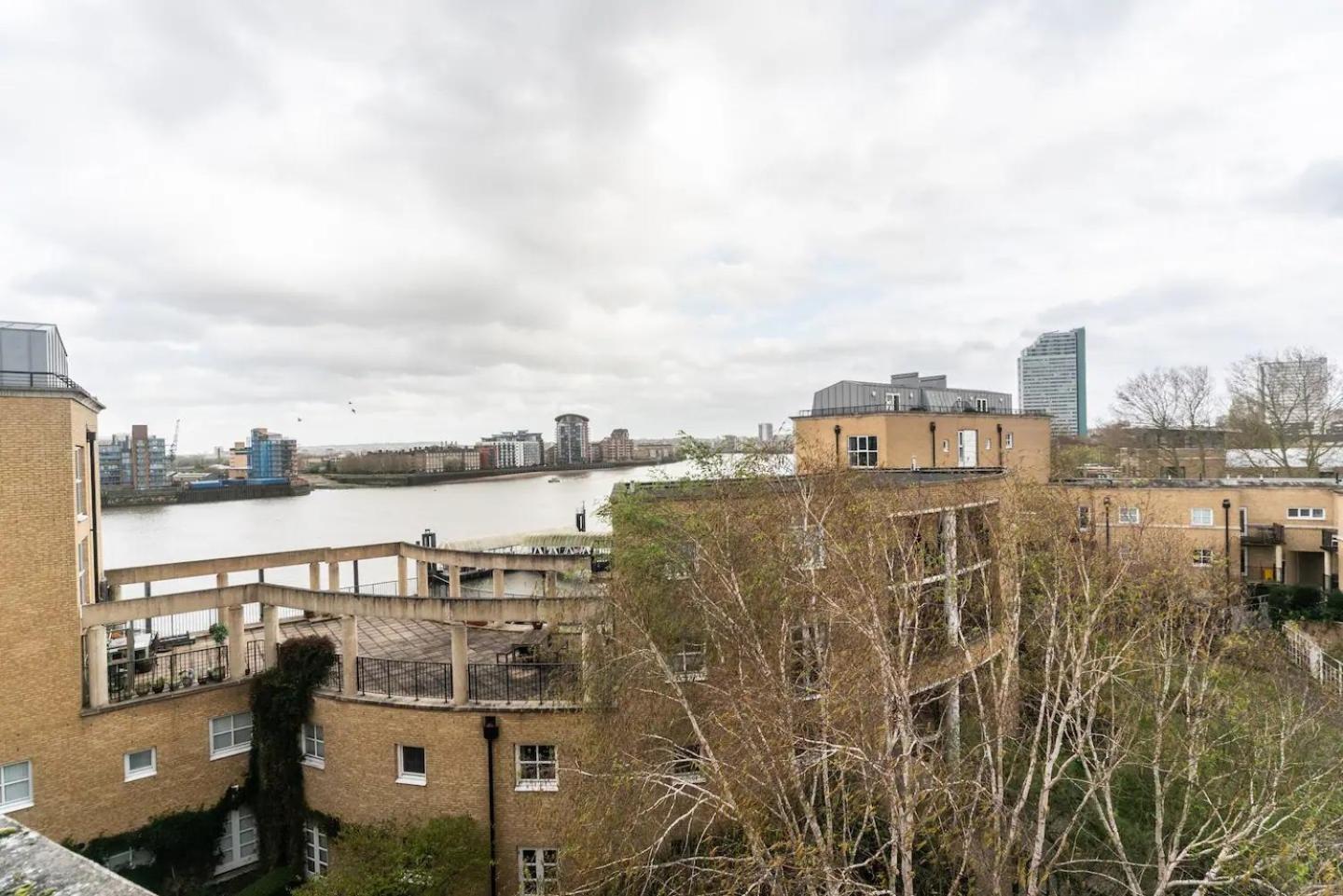 Sunny Maisonette With Views Over Canary Wharf, Londra Esterno foto