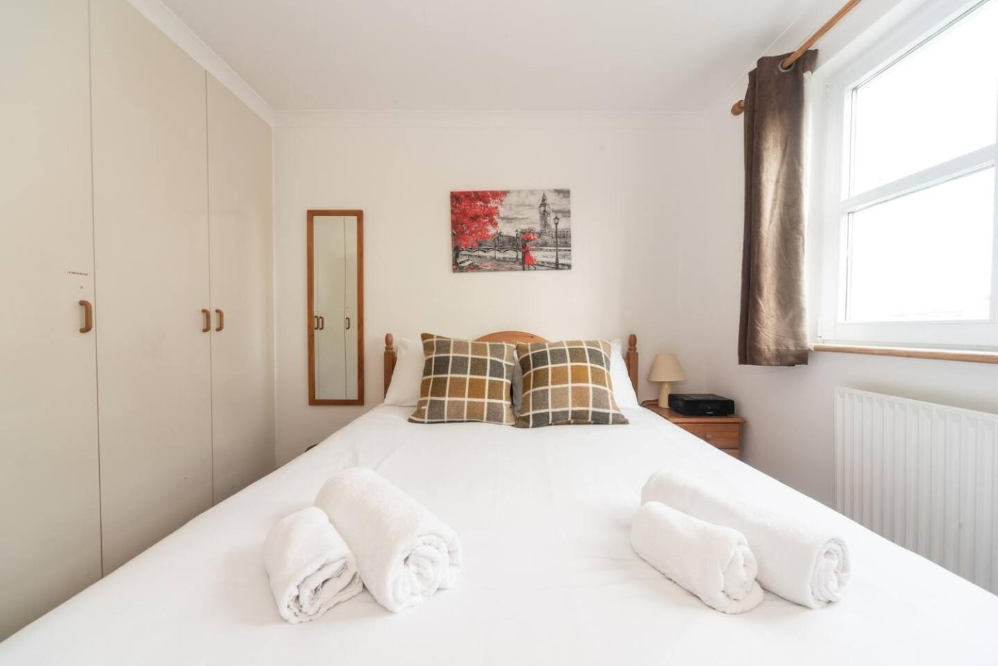Sunny Maisonette With Views Over Canary Wharf, Londra Esterno foto