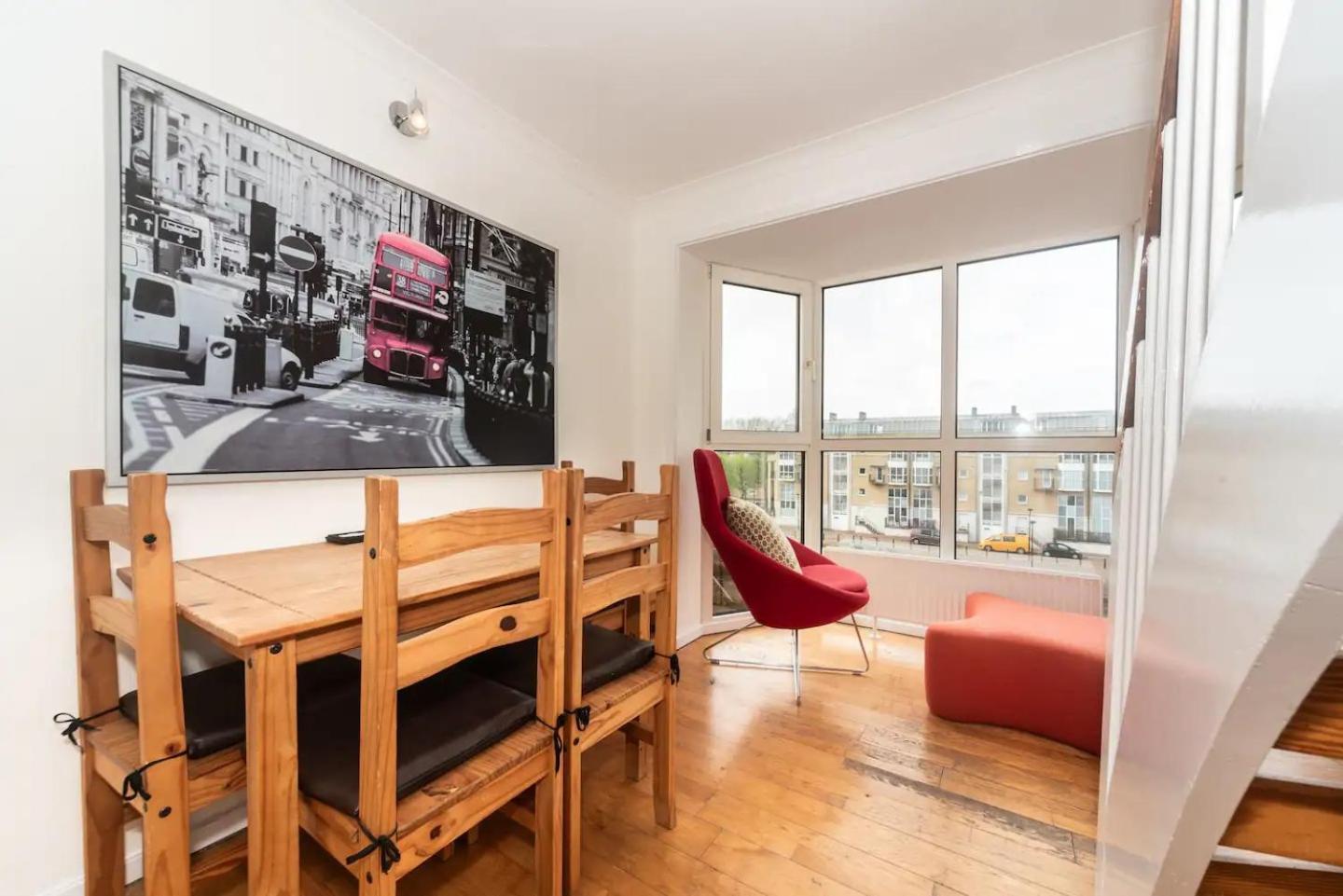 Sunny Maisonette With Views Over Canary Wharf, Londra Esterno foto