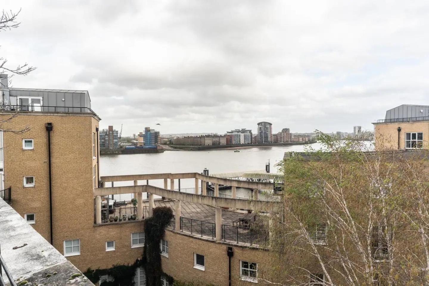 Sunny Maisonette With Views Over Canary Wharf, Londra Esterno foto